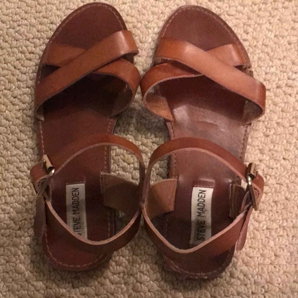 Steve Madden Women’s Sandals. Smoke and pet free home. Great condition